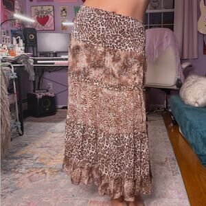 Vintage Y2K leopard print tiered maxi skirt